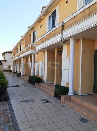 20/27 エントランス