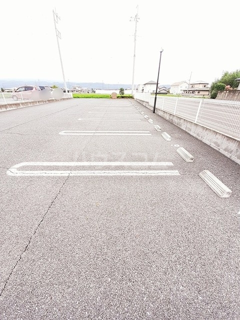 15/28 駐車場