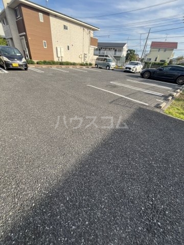 23/30 駐車場
