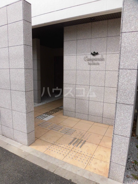 29/30 エントランス