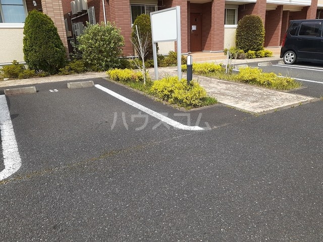 28/30 駐車場