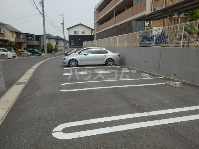 19/25 駐車場