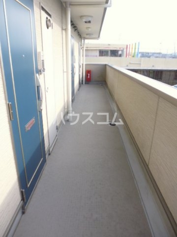 15/23 エントランス