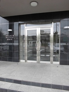 15/21 エントランス