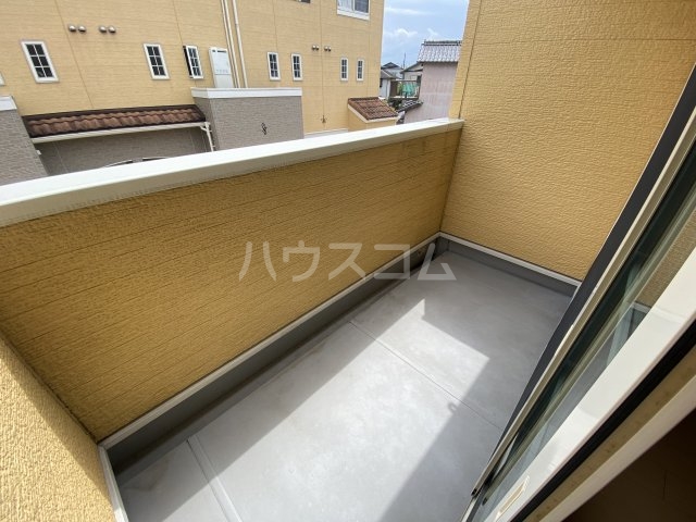 23/30 バルコニー