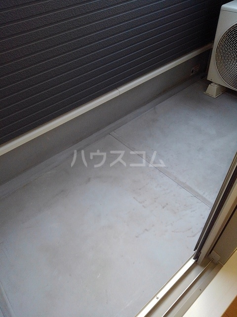 13/21 バルコニー