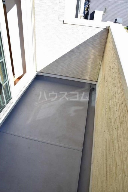 18/27 バルコニー