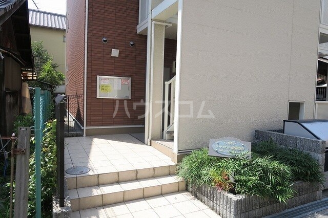 17/26 エントランス