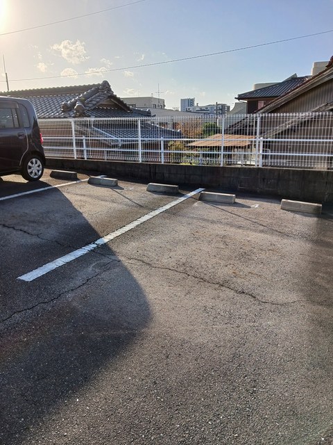 22/30 駐車場