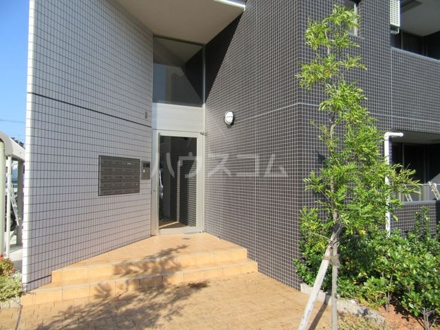 16/26 エントランス