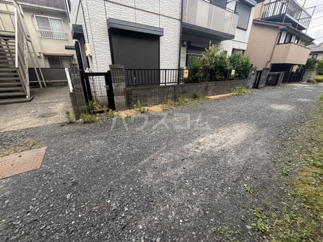 23/27 駐車場