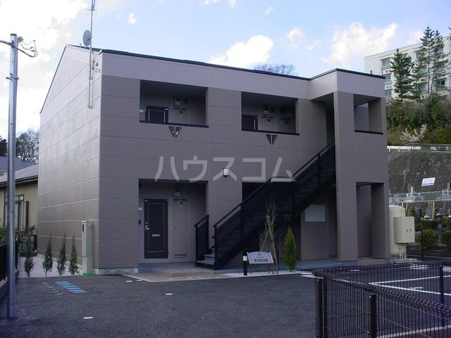 18/27 駐車場