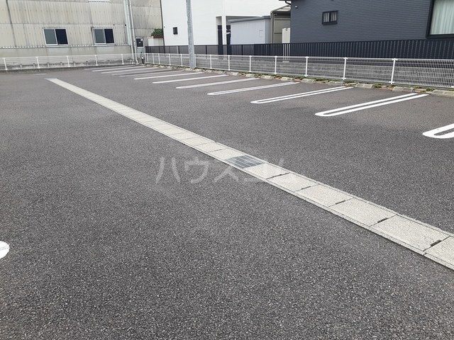 16/22 駐車場