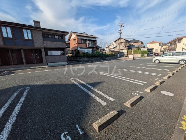 25/30 駐車場