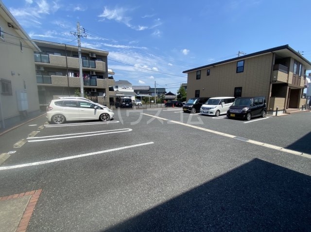 22/30 駐車場
