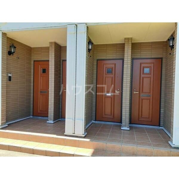 14/20 エントランス