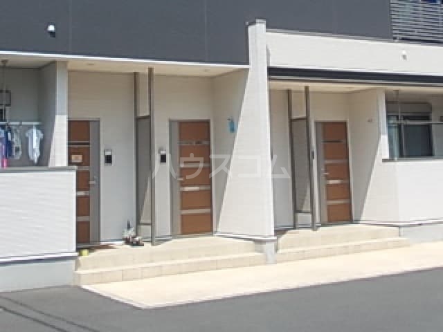 16/20 エントランス