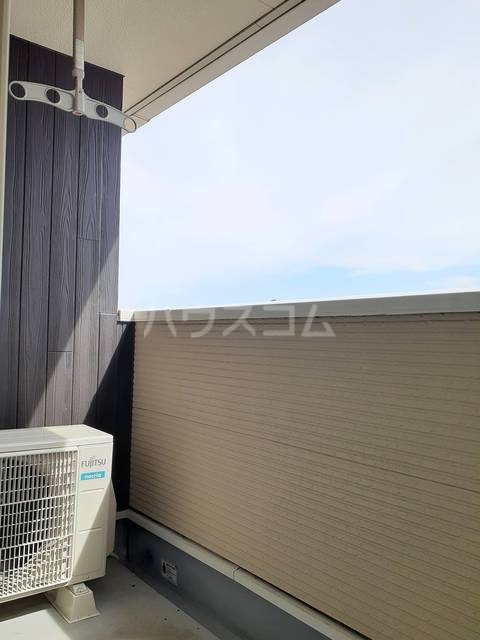 13/23 バルコニー