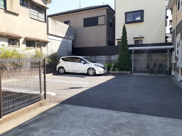 14/20 駐車場