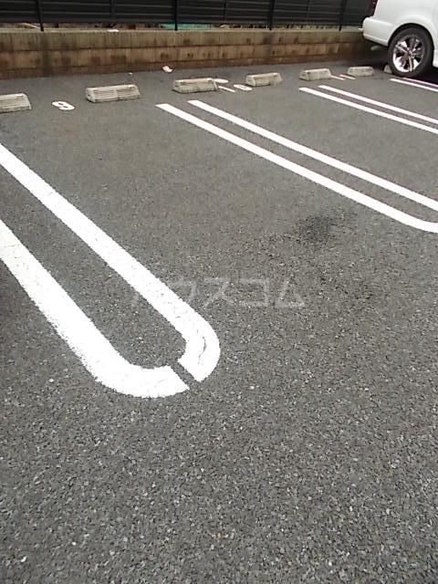 17/25 駐車場