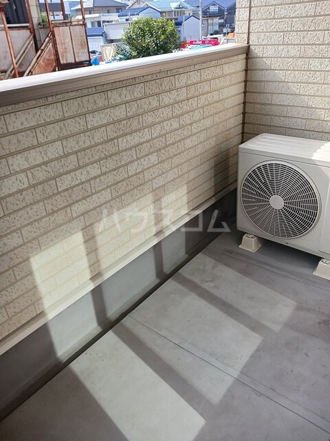 22/28 エントランス