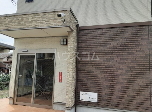 26/30 エントランス