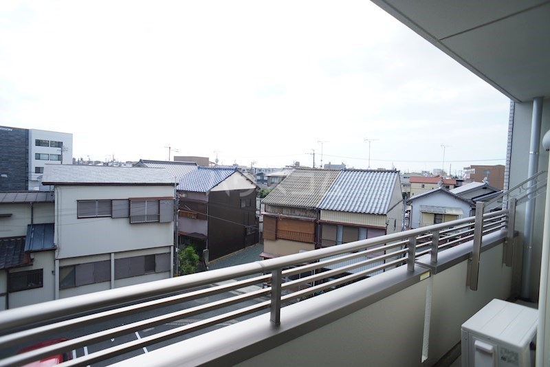 19/25 バルコニー