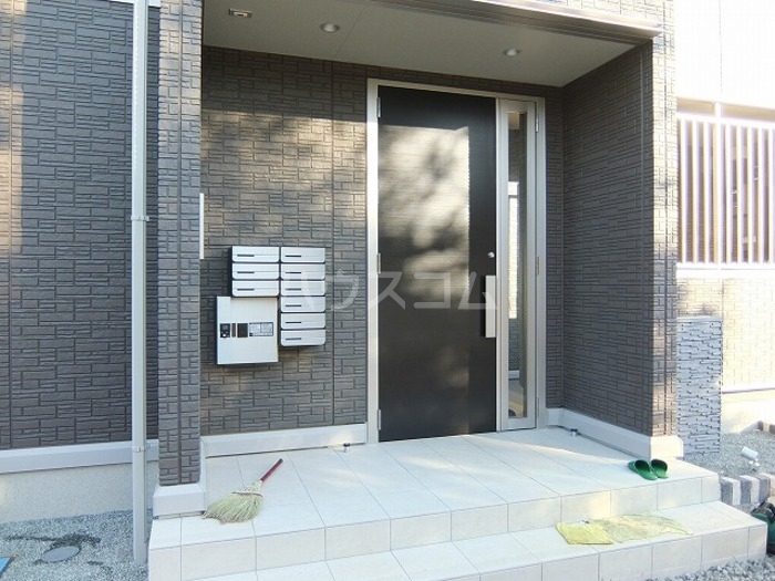 22/25 エントランス