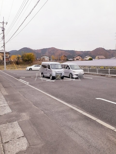 26/30 駐車場
