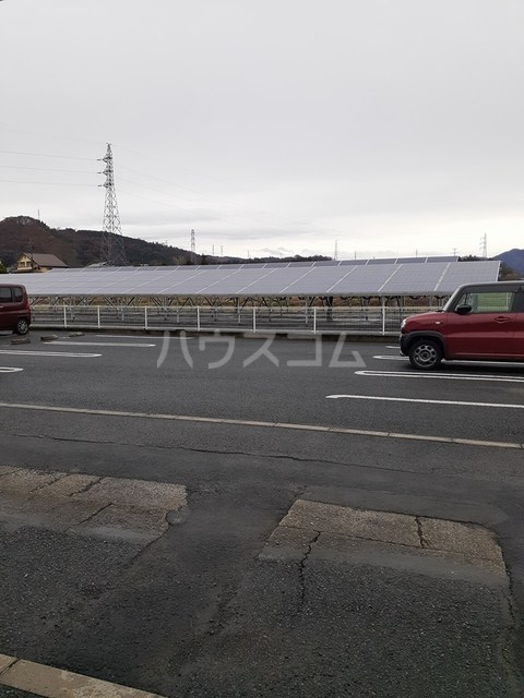 27/30 駐車場
