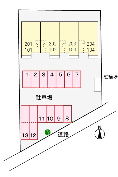 22/28 駐車場