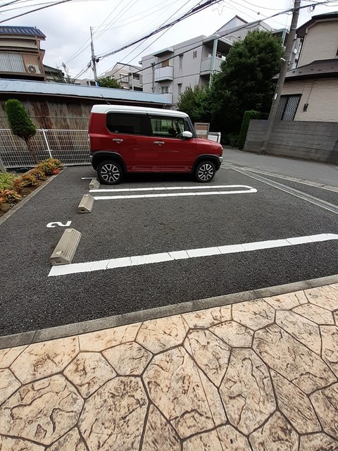 14/25 駐車場