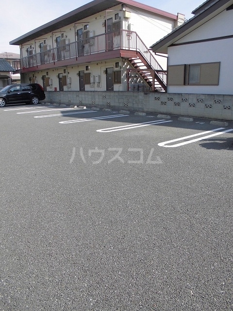 14/20 駐車場
