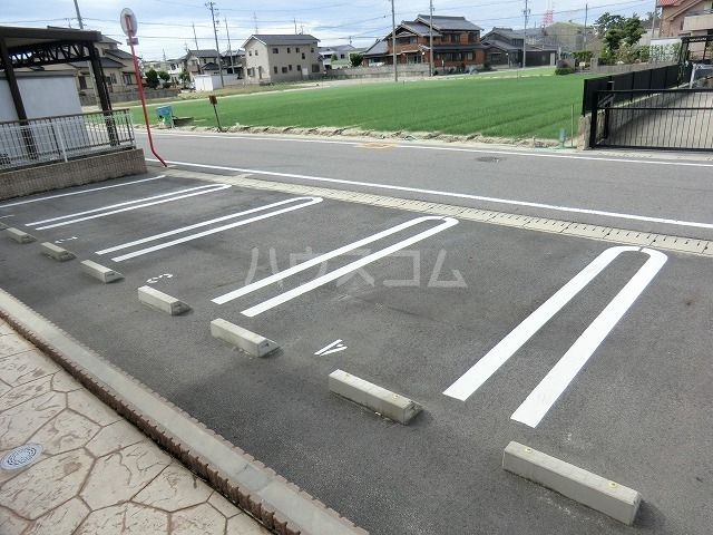 15/26 駐車場