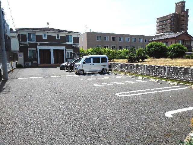 16/22 駐車場