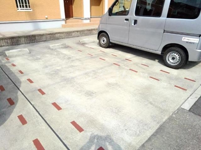 14/21 駐車場
