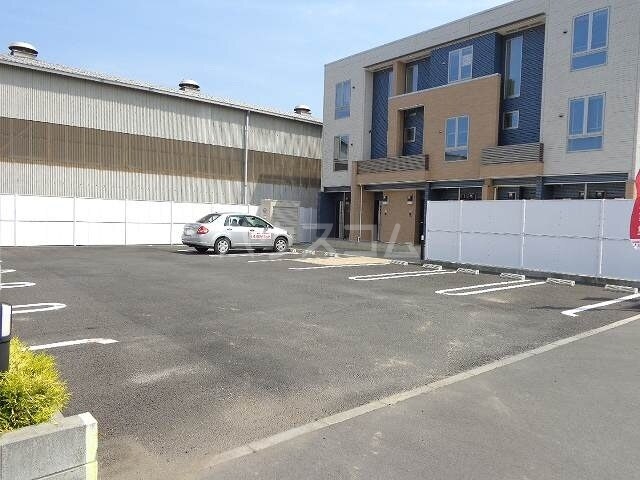 14/20 駐車場