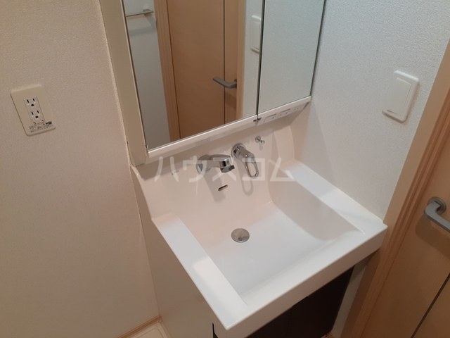 17/28 洗面