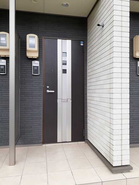 14/25 エントランス