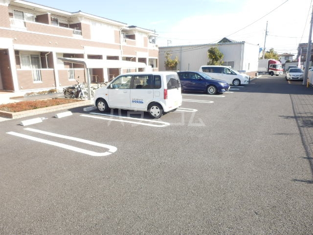 16/22 駐車場