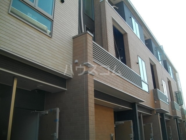 14/25 エントランス