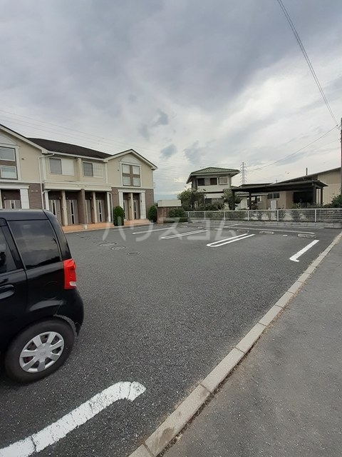 17/27 駐車場