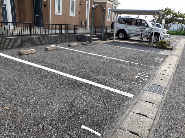 14/20 駐車場