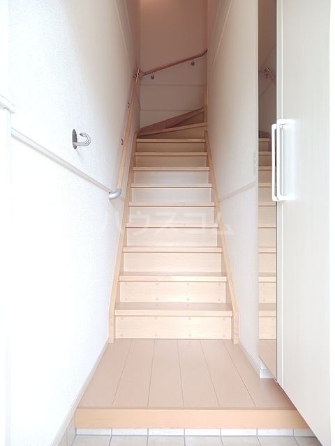 13/30 玄関
