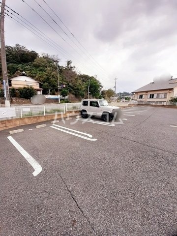 18/23 駐車場