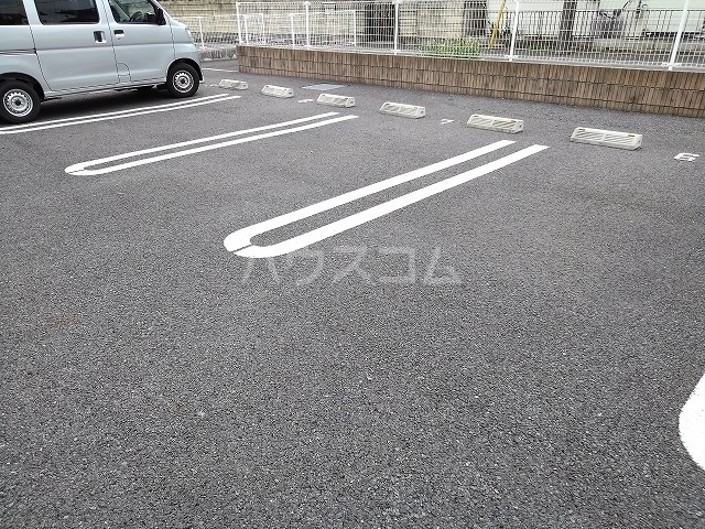 15/27 駐車場
