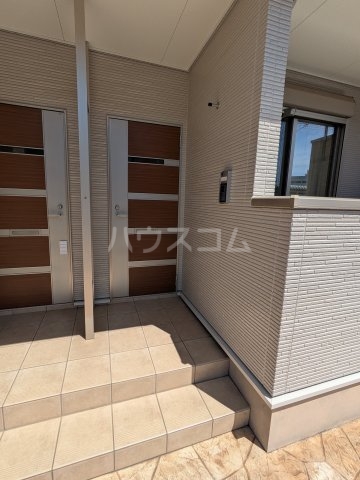 17/27 エントランス