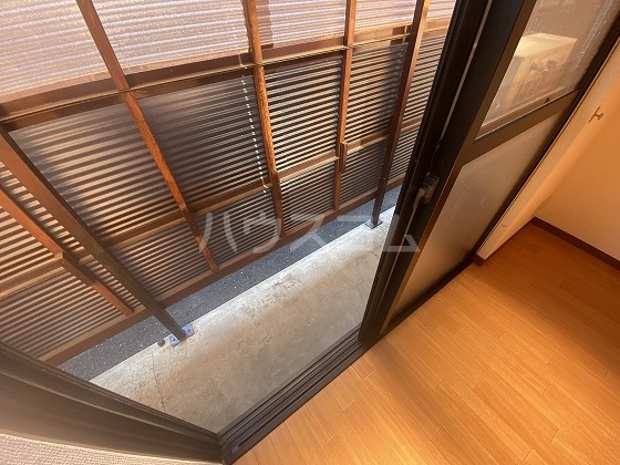 17/23 バルコニー