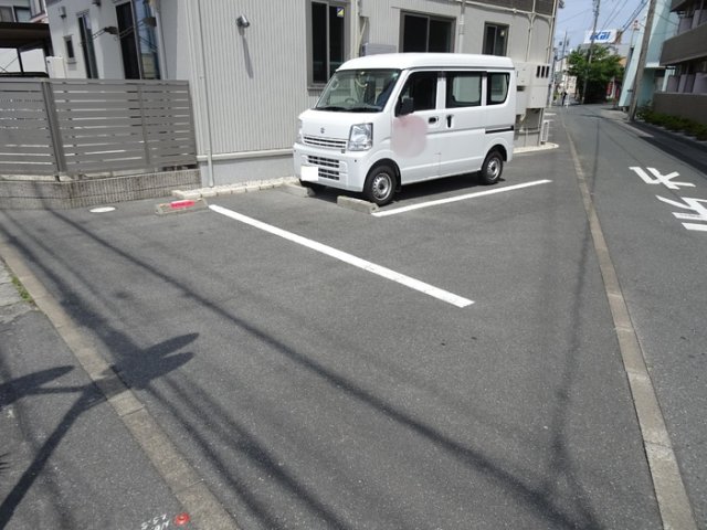 3/3 駐車場