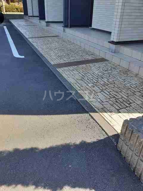 18/25 駐車場